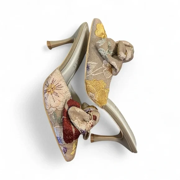 Oasis Society Jane Kitten Heel Size 7.5 Taupe Floral Multicolor Bow Pointed Toe - Picture 5 of 12